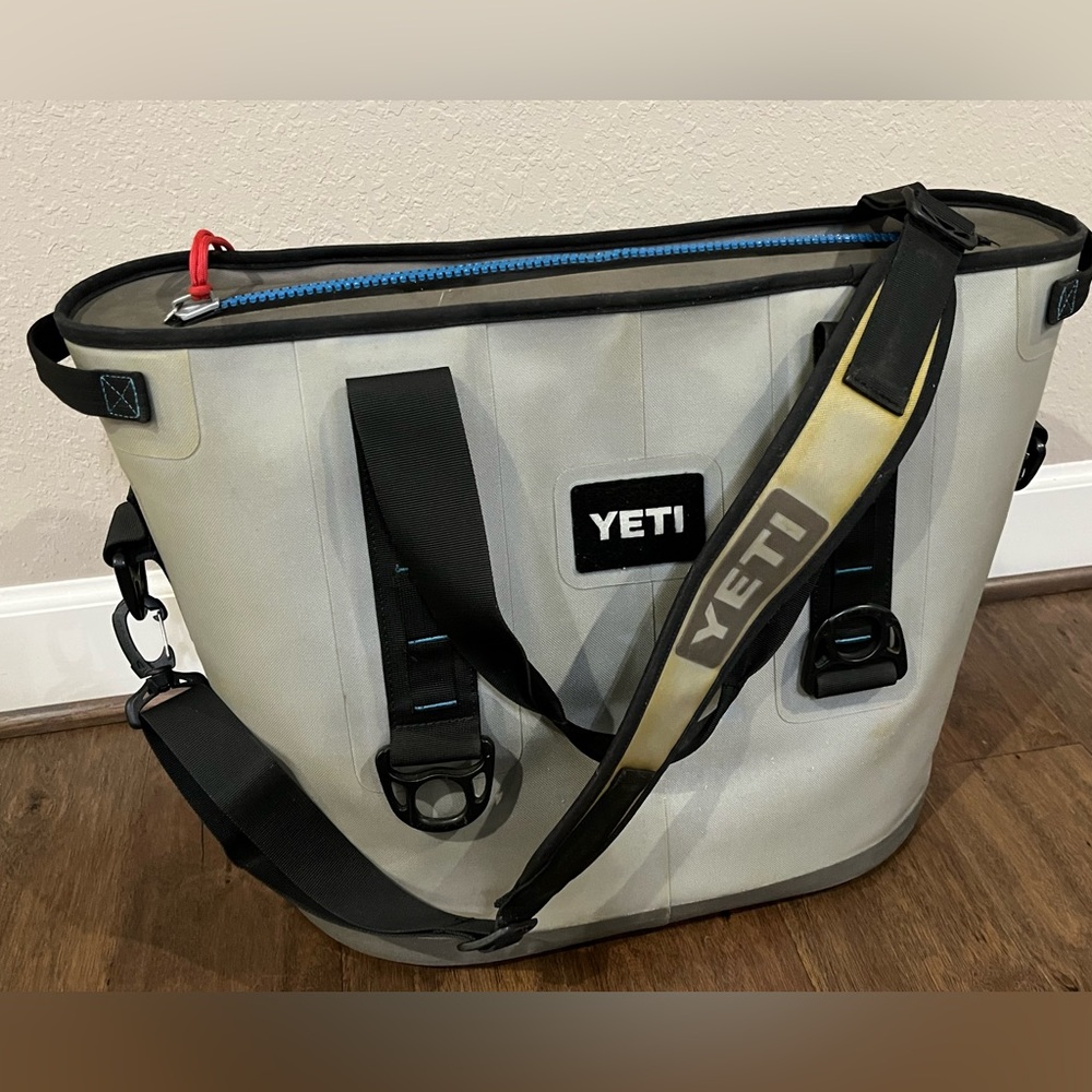 YETI Hopper 30 Cooler Bag